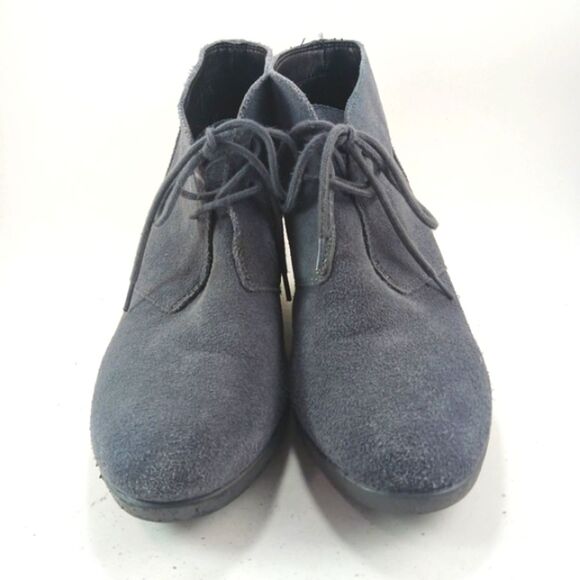 Crocs Womans Leigh Suede Wedge Bootie Gray Women 10 Lace-up 2.5 inch Heel....... - Picture 11 of 14